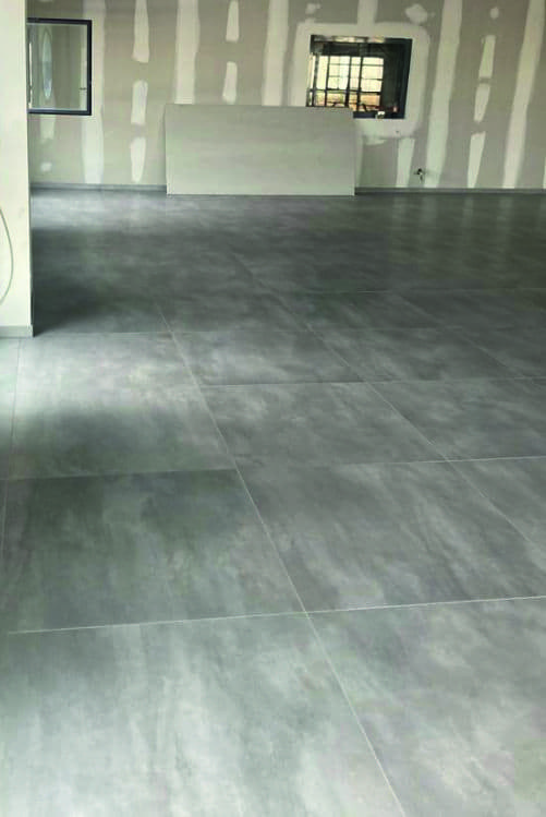 Carrelage des Flandres - Carrelage effet béton 90x90cm - Nieppe (Nord)